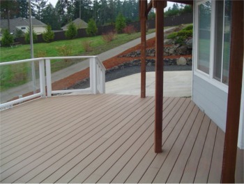 Bremerton, WA | Trex Deck with Plexiglass Railing